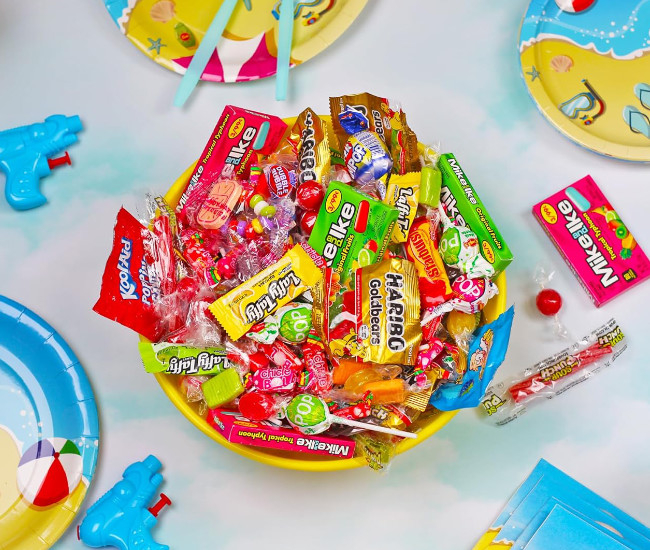 Bulk Candy Individually Wrapped - 7 Pounds - Halloween Large Bag of Candy - Pinata Candies Bulk - Assorted Candy Variety Pack - Mixed Candy Assortment Bag - Big Bulk Candy For Parades, Birthday Party Favors