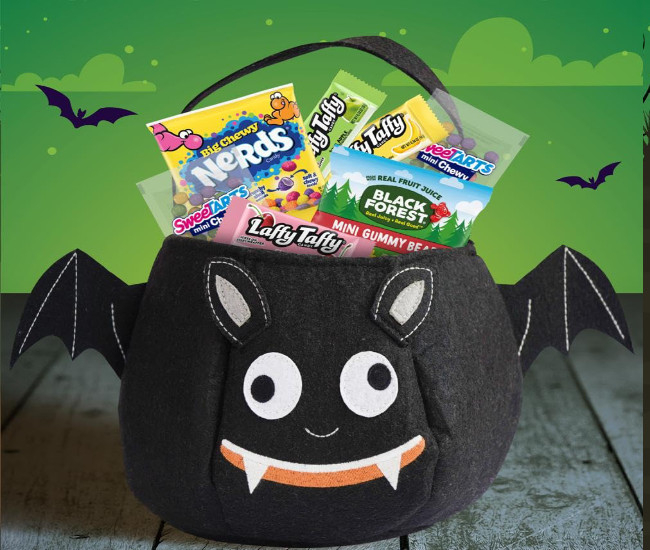SweeTARTS Assorted Trick or Treat Candy, Dracula Delight Mix, 115ct Bag