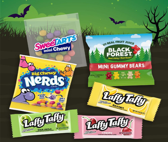 SweeTARTS Assorted Trick or Treat Candy, Dracula Delight Mix, 115ct Bag